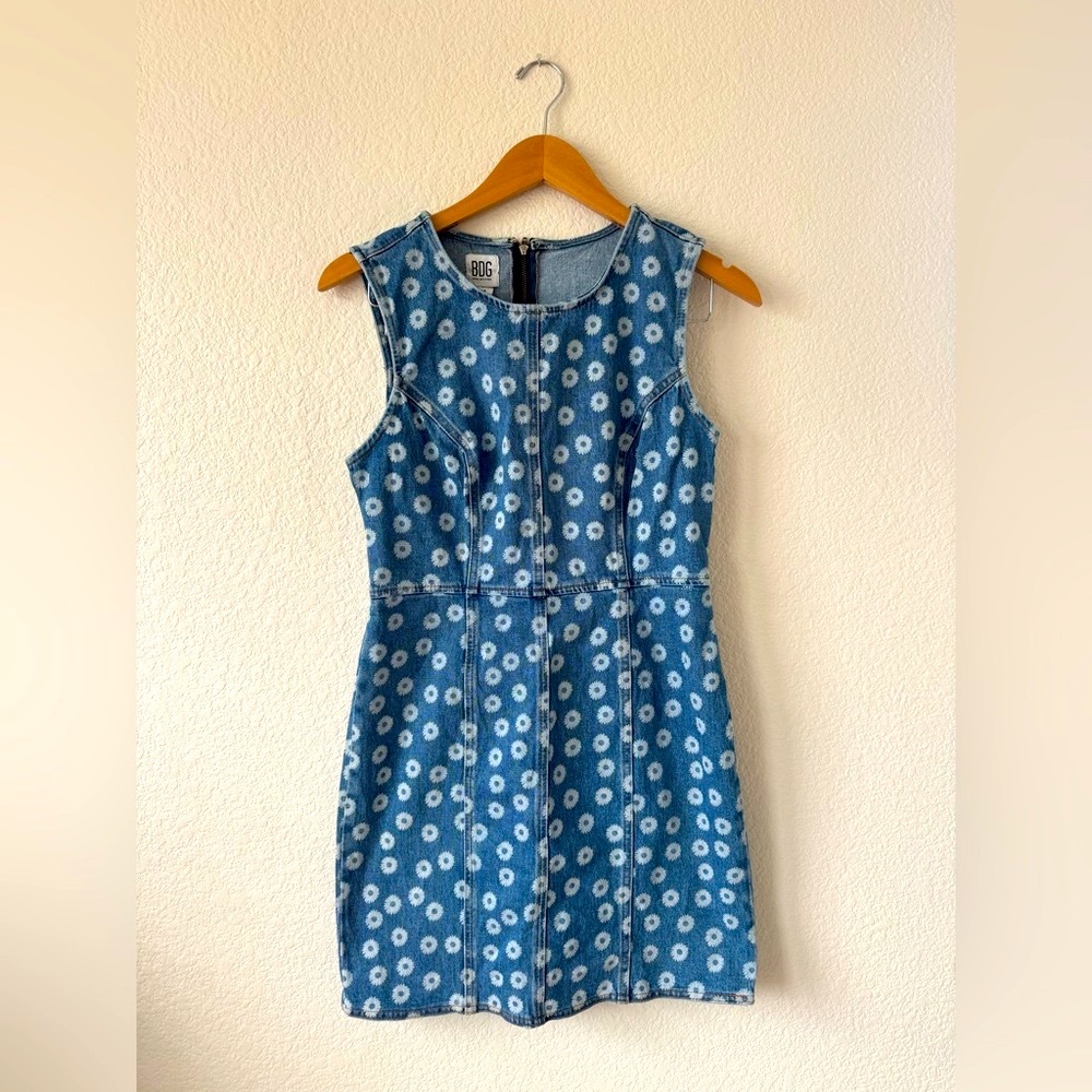 BDG Blue Floral Daisy Denim Dress Women’s size Medium GUC